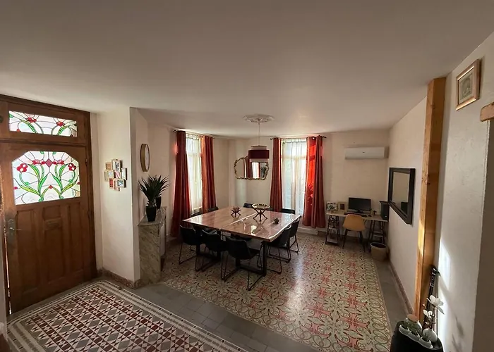 Grand F4 Climatise, Terrasse, Garage Pour 8 Personnes, Centre-ville Amelie-les-bains - Fr-1-703-207 アメリ・レ・バン・パラルダ