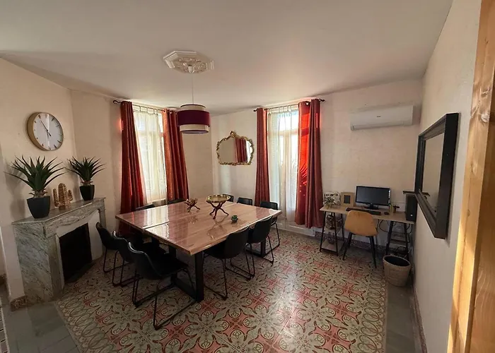Grand F4 Climatise, Terrasse, Garage Pour 8 Personnes, Centre-ville Amelie-les-bains - Fr-1-703-207 アパート アメリ・レ・バン・パラルダ